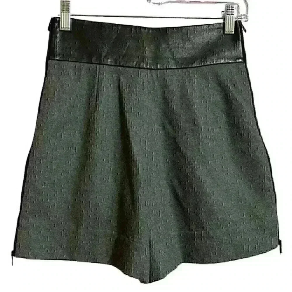 Diane Von Furstenberg Dawn Shorts 0 Grey Casual Luxury Wool Blend Leather Trim